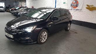 damaged passenger cars Opel Astra 1.4 TURBO 16V COMBI  BENZ-LPG 1.399CC 110KW 150PK 2018/11