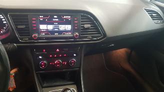 Seat Leon 1.0 TSI 12V  4DRS BENZ 999CC 85KW 116PK picture 13