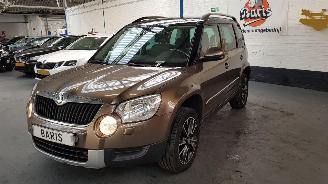 Unfallwagen Skoda Yeti 1.2 TSI 16V SUV  BENZ 1.197CC 77KW 105PK 2013/3