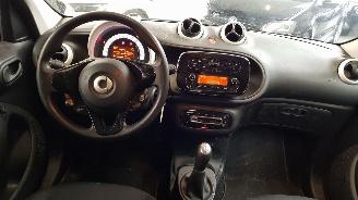 Smart Forfour 1.0 12V 4DRS BENZ 999CC 52KW 71PK picture 7