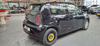 Volkswagen Up! 1.0 BMT Move Up picture 4