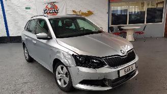 Auto incidentate Skoda Fabia 1.0 TSI 12V COMBI 4DRS BENZ 999CC 70KW 95PK 2018/2