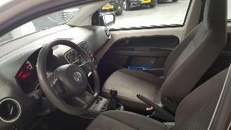 Volkswagen Up! 1.0 12V 4 DRS BENZ 999CC 44KW 60PK picture 9