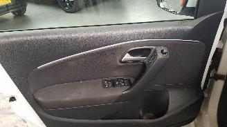 Volkswagen Polo 1.2 TSI 16V BLUEMOTION AUT  BENZ 1.197CC 66KW 90PK picture 8