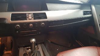 BMW 5-serie 525i 24V AUT SEDAN 4 DRS BENZ 2.495CC 141KW 192PK picture 8