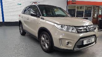 Damaged car Suzuki Vitara 1.6 16V VVT SUV  BENZ 1.586CC 88KW 120PK 2016/6