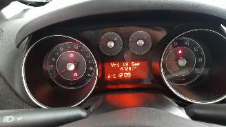 Fiat Punto 1.4  BENZ 1.368CC 57KW 77PK picture 10