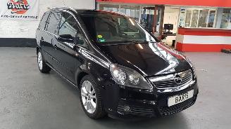 krockskadad bil auto Opel Zafira 2.2 BENZ 6 BAK 7 PERSOON 2198CC 150 PK KM 148346 N.A.P... 2005/7
