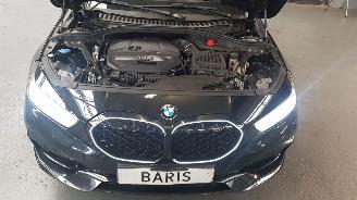 Voiture accidenté BMW 1-serie 118i 1.5 TWINPOWER 12V AUT  BENZ 1.499CC 100KW 136PK 2022/6