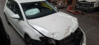 Volkswagen Golf 1.4 TSI ACT Highline picture 3