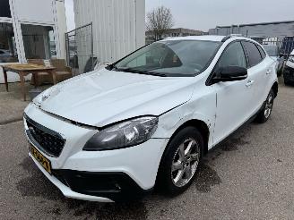 Unfallwagen Volvo V-40 Cross Country 1.6 D2 AUTOMAAT Kinetic BJ 2013 281.385 KM 2013/12