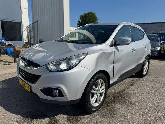 krockskadad bil auto Hyundai Ix35 2.0i Style AUTOMAAT 2010/9