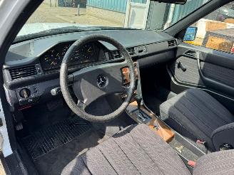 Mercedes E-klasse 200-500 AUTOMAAT (W124) 200 BJ 1988 141.353 KM picture 9