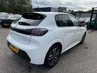 Peugeot 208 1.2  PureTech Allure Pack BJ 2022 32.596 KM picture 5