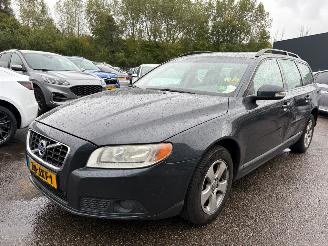 skadebil auto Volvo V-70 2.4D Limited Edition AUTOMAAT 2009/9
