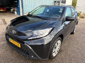 Vaurioauto  passenger cars Toyota Aygo X 1.0 VVT-i MT Play 2023/2