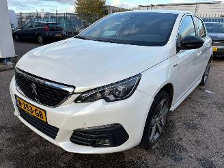 krockskadad bil auto Peugeot 308 1.2 AUTOMAAT GT LINE PureTech Allure BJ 2018  BJ 2018 51.665 KM 2018/1