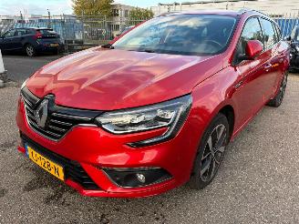 Schadeauto Renault Mégane Estate 1.3 TCe Bose BJ 2019 BJ 2019 80.565 KM 2019/1