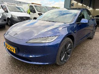 skadebil auto Tesla Model 3 RWD AUTOMAAT 60 kWh BJ 2025 4.839 KM 2025/6