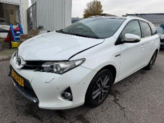 Coche accidentado Toyota Auris Touring Sports 1.8 AUTOMAAT Hybrid Lease BJ 2014 326.564 KM 2014/11