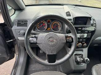 Opel Zafira 1.8 Cosmo BJ 2009 220.541 KM picture 10