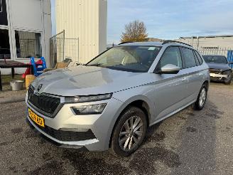 Coche accidentado Skoda Kamiq 1.0 TSI Ambition AUTOMAAT 2023/10