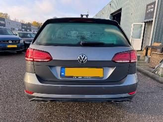 Volkswagen Golf Variant 1.6 TDI Highline Business R picture 4