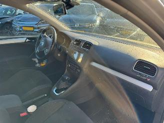 Volkswagen Golf 1.6 TDI Comfortline BlueMotion AUTOMAAT picture 11