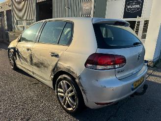 Volkswagen Golf 1.6 TDI Comfortline BlueMotion AUTOMAAT picture 3