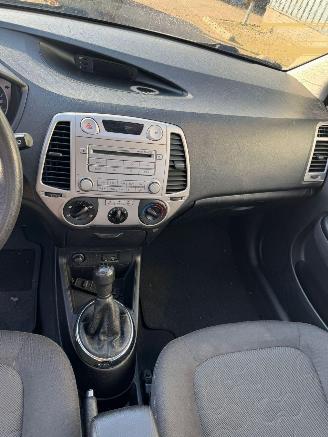Hyundai I-20 1.2i i-Motion picture 10