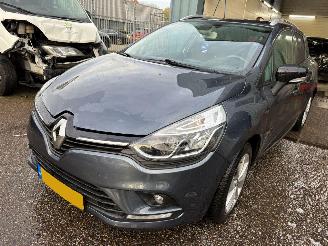 Coche accidentado Renault Clio Estate 1.2 TCe Intens AUTOMAAT 2017/6