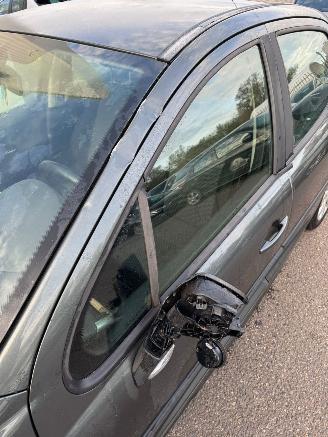 Peugeot 207 1.4-16V XR picture 7