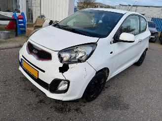 Damaged car Kia Picanto 1.0 CVVT 2013/8