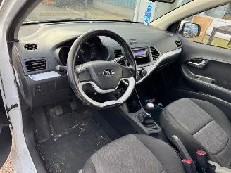 Kia Picanto 1.0 CVVT picture 11