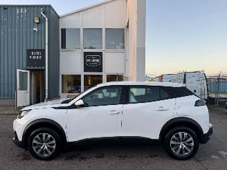 Peugeot 2008 1.2 PureTech Blue Lease Active picture 2