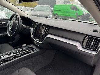 Volvo V-60 2.0 B3 Momentum Business AUTOMAAT picture 17
