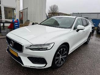  Volvo V-60 2.0 B3 Momentum Business AUTOMAAT 2022/1