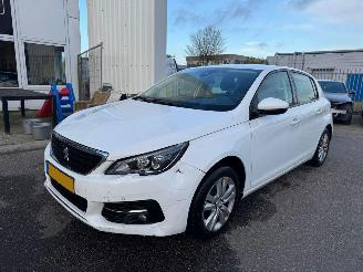 krockskadad bil auto Peugeot 308 1.2 PureTech Blue Lease Active 2020/10
