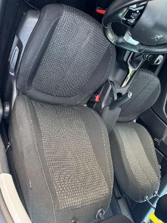 Peugeot 308 1.2 PureTech Blue Lease Active picture 13