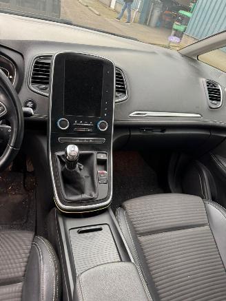 Renault Scenic 1.2 TCe Intens picture 12