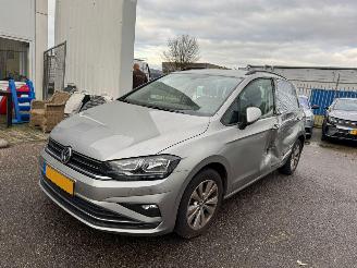 uszkodzony samochody osobowe Volkswagen Golf Sportsvan 1.5 TSI ACT Comfortline AUTOMAAT 2018/5