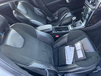 Volvo V-40 2.0 D4 R-Design Business picture 16