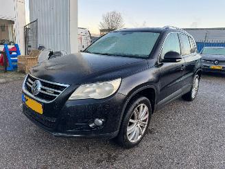 Vaurioauto  passenger cars Volkswagen Tiguan 2.0 TDI Sport&Style 2010/8