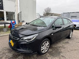 uszkodzony samochody osobowe Opel Astra Sports Tourer 1.0 Online Edition BJ 2018 157.168 KM 2018/8
