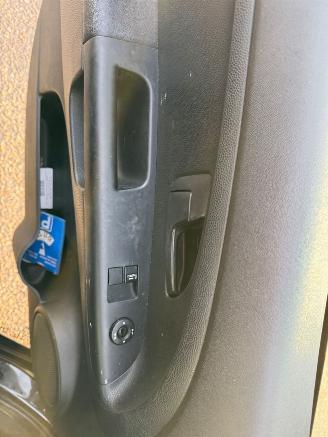 Kia Venga 1.4 CVVT Seven BJ 2012 211.534 KM picture 11