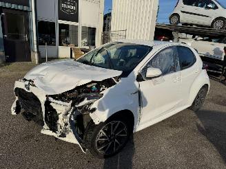 Vaurioauto  passenger cars Toyota Yaris 1.5 Hybrid Style AUTOMAAT BJ 2020 84.767 KM 2020/5