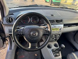 Mazda 2 1.4 Exclusive BJ 2002 129.118 KM picture 8