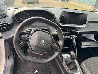 Peugeot 208 1.2 PureTech Active BJ 2022 74555 KM picture 8