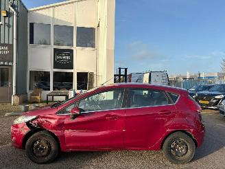 krockskadad bil auto Ford Fiesta 1.25 Titanium BJ 2012 51.131 KM 2012/1