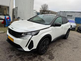 krockskadad bil auto Peugeot 3008 1.6 HYbrid 225 GT Pack Business AUTOMAAT 2022/2